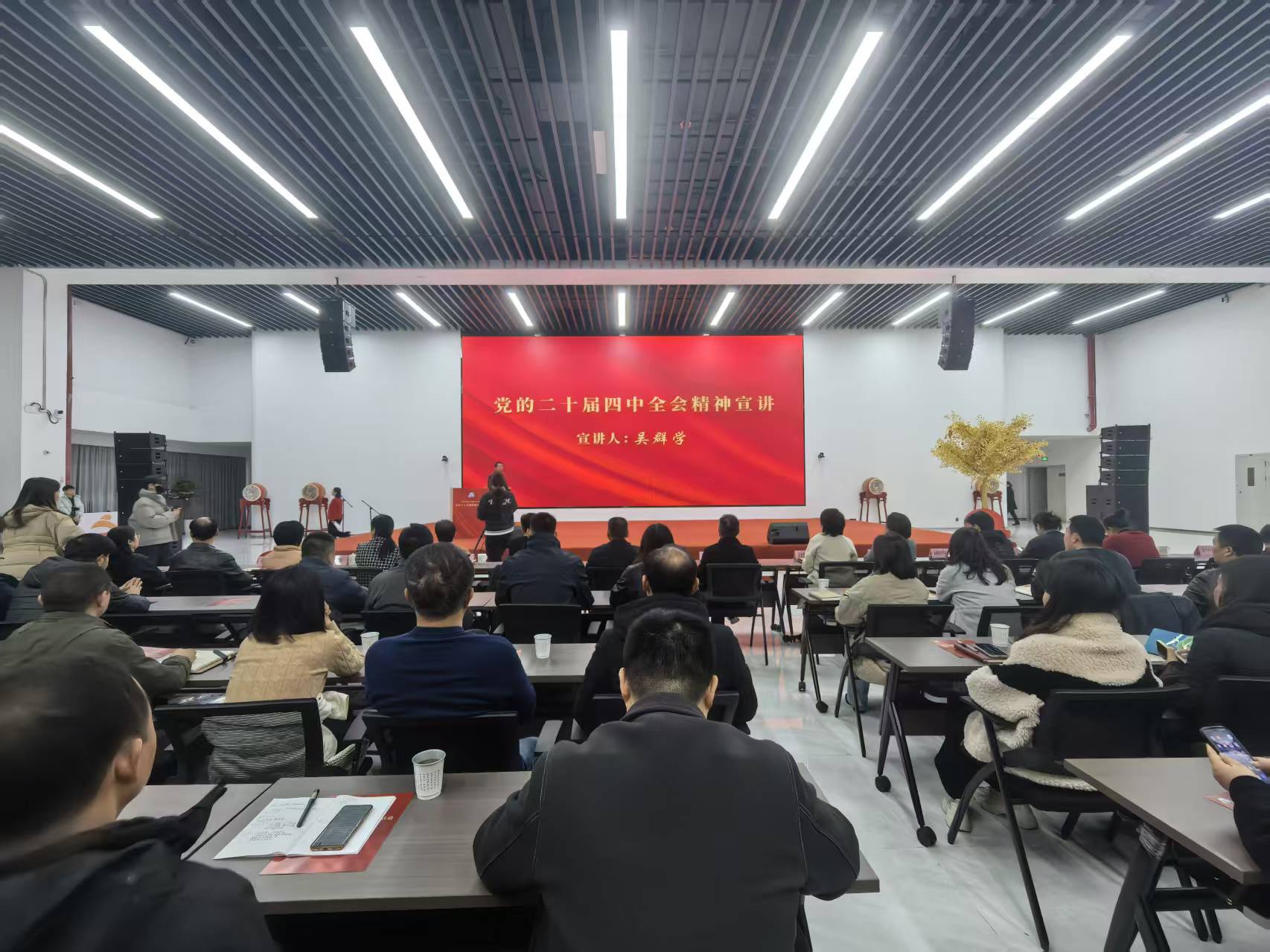 1765781817576258.jpg ca6a7c1f4b66223855b7edec26de5fa3.jpg